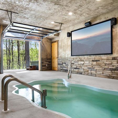 Poolin Around Villa Gatlinburg Exterior photo